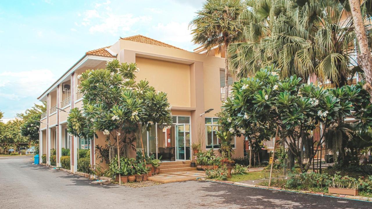 Nattidaplace Hotel Chiangmai Chiang Mai Ngoại thất bức ảnh